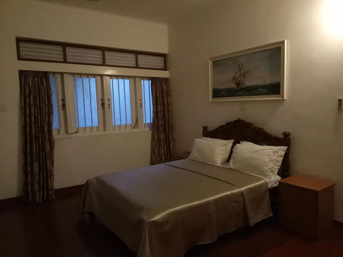 Srilal'S Guest House Negombo